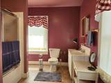 980 Larch Street - Photo 16