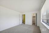 1142 Phillippi St - Photo 15