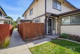 1142 Phillippi St - Photo 2