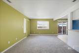 1142 Phillippi St - Photo 6