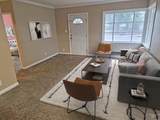1147 Hayes - Photo 2