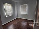 631 Hayes - Photo 4