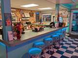 400 Main St - Photo 2