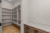8376 Brooks Dr - Photo 14