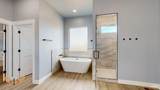 3496 3618 N - Photo 40