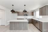 2464 Minerva St - Photo 3