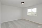 5813 Stavros St - Photo 13