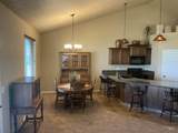1852 4400 N - Photo 11