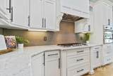 9852 Golden Rain St - Photo 11