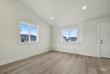 326 Packer Lane - Photo 5