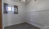 504 300 W - Photo 17