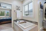 2317 Van Dyke Ave - Photo 20
