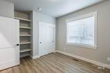 318 Red Rose St - Photo 17