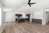 15290 Queensbury Ave - Photo 10