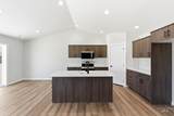 15290 Queensbury Ave - Photo 3