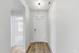 15266 Queensbury Ave - Photo 2