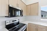 15266 Queensbury Ave - Photo 5