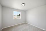 15289 Fuchsia Ave - Photo 12