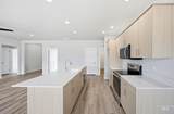 15289 Fuchsia Ave - Photo 4