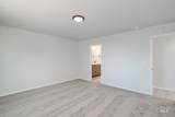 1730 Pegasus Peak Ave - Photo 20