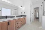 1360 Jordan Ln - Photo 16