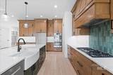 1360 Jordan Ln - Photo 9