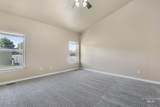 313 15th Ave E - Photo 24