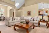 2788 Fairglen Ave - Photo 15