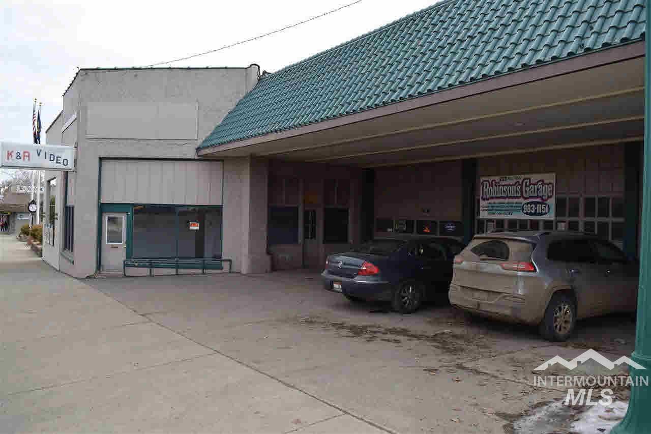 222 W. Main - Photo 1