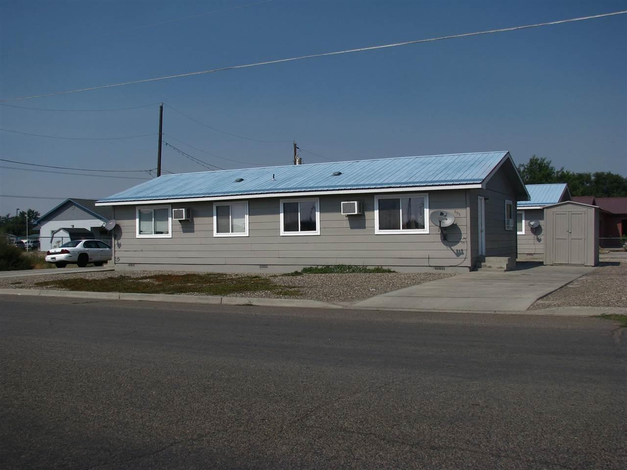 695 9th Ave. - Photo 1