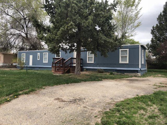 15901 Sundown St - Photo 1