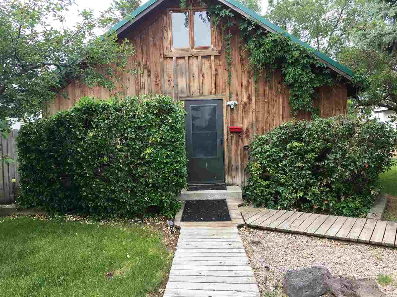 417 4th Avenue West - Photo 1