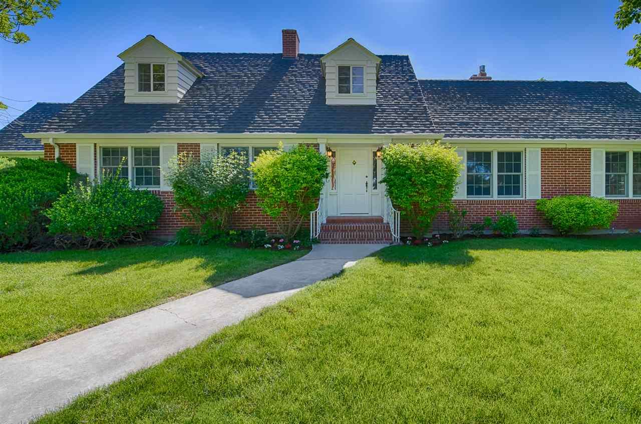 1321 Fairway - Photo 1