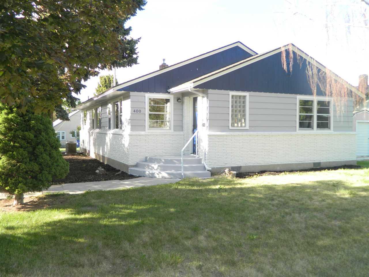 400 Main St - Photo 1