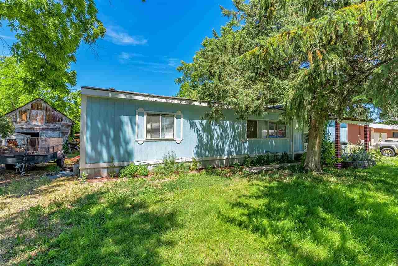 1700 Iowa - Photo 1