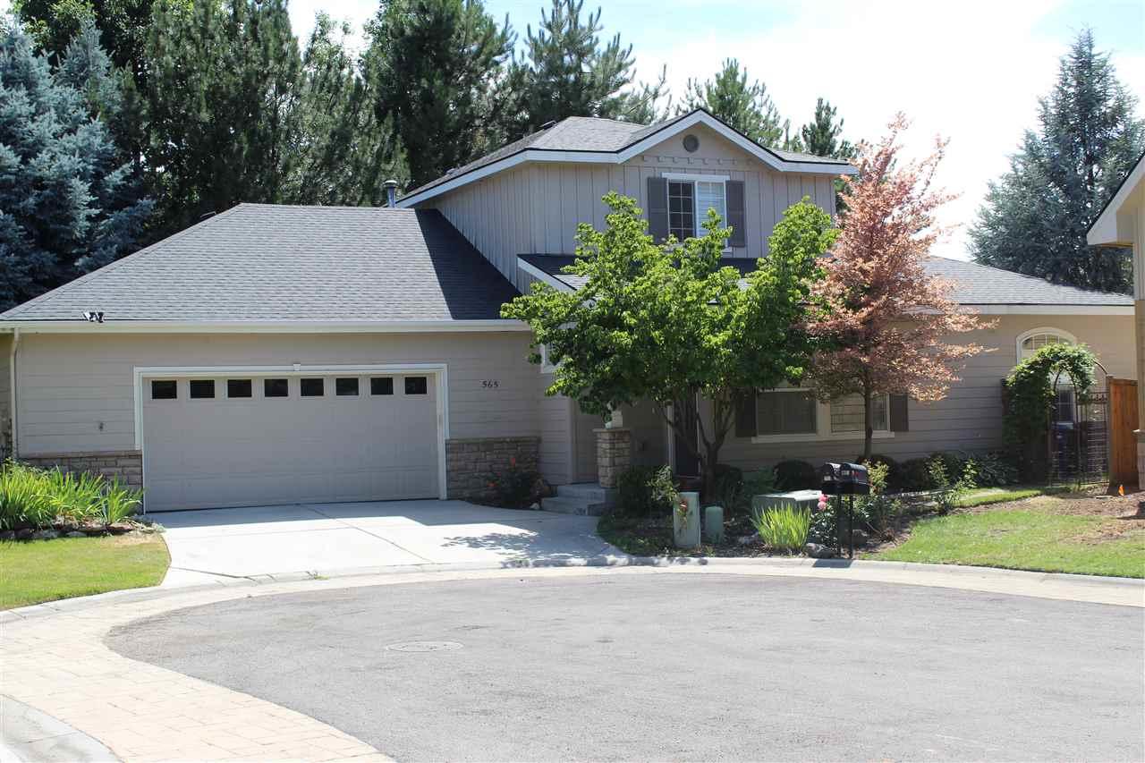 565 Whitney Court - Photo 1