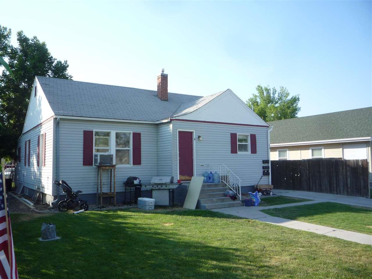 219 22nd Ave S - Photo 1