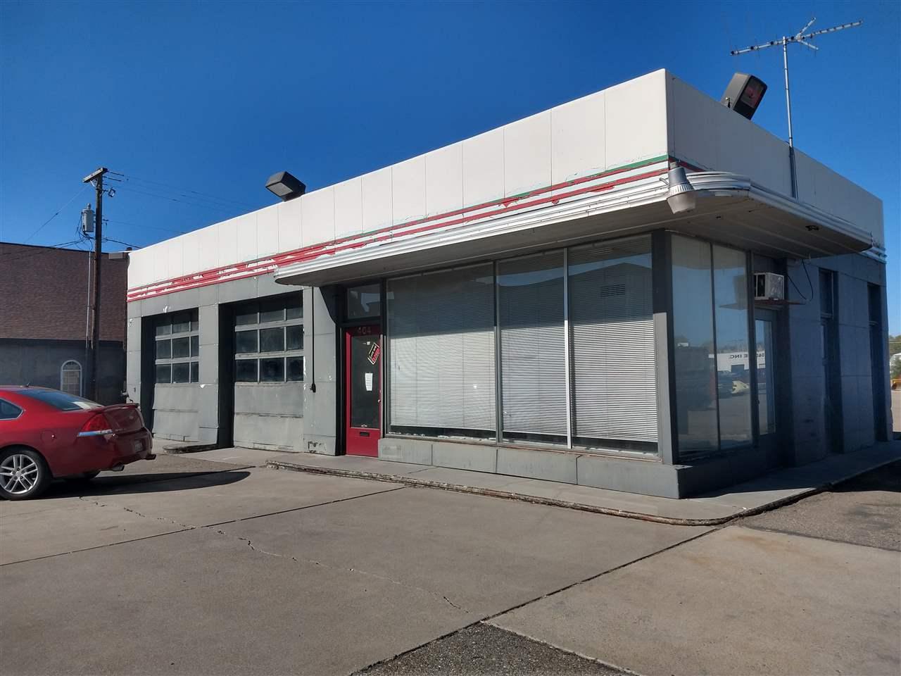 404 Shoshone St - Photo 1