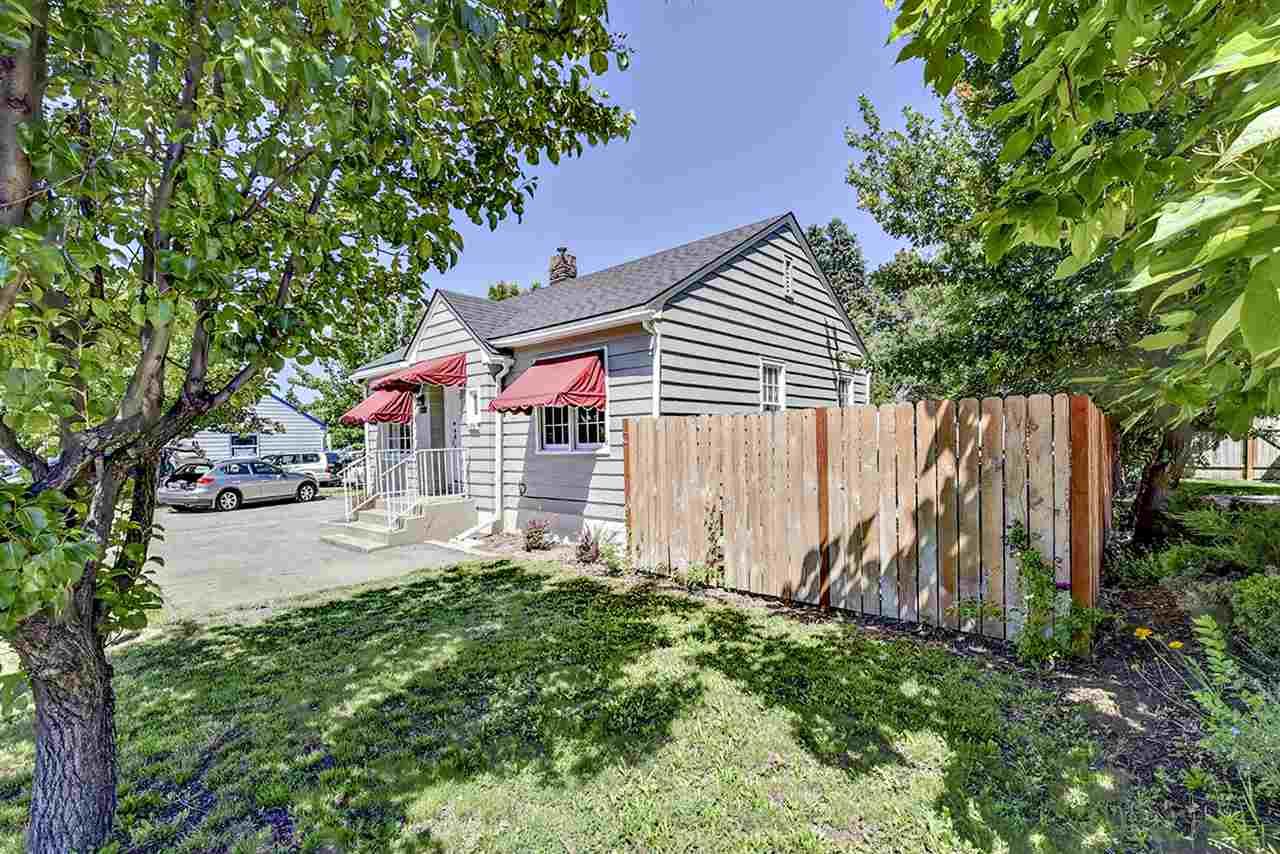 1814 Vista Ave - Photo 1