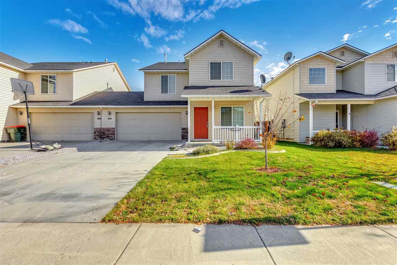 854 N Clara - Photo 1