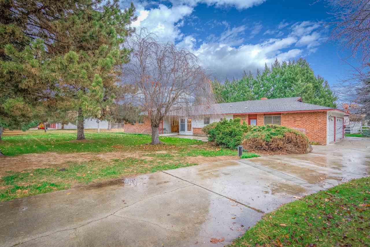 5850 Cloverdale - Photo 1