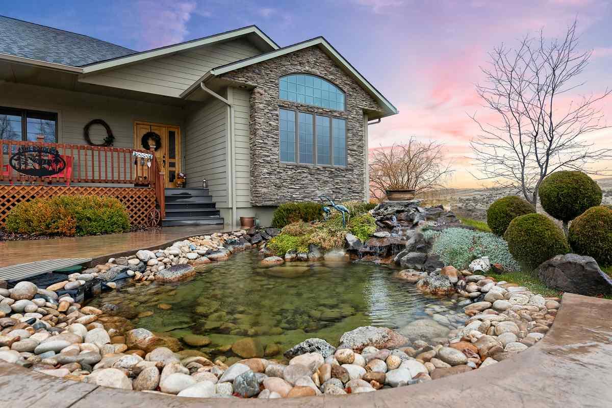 7517 Lonesome Wolf Way - Photo 1