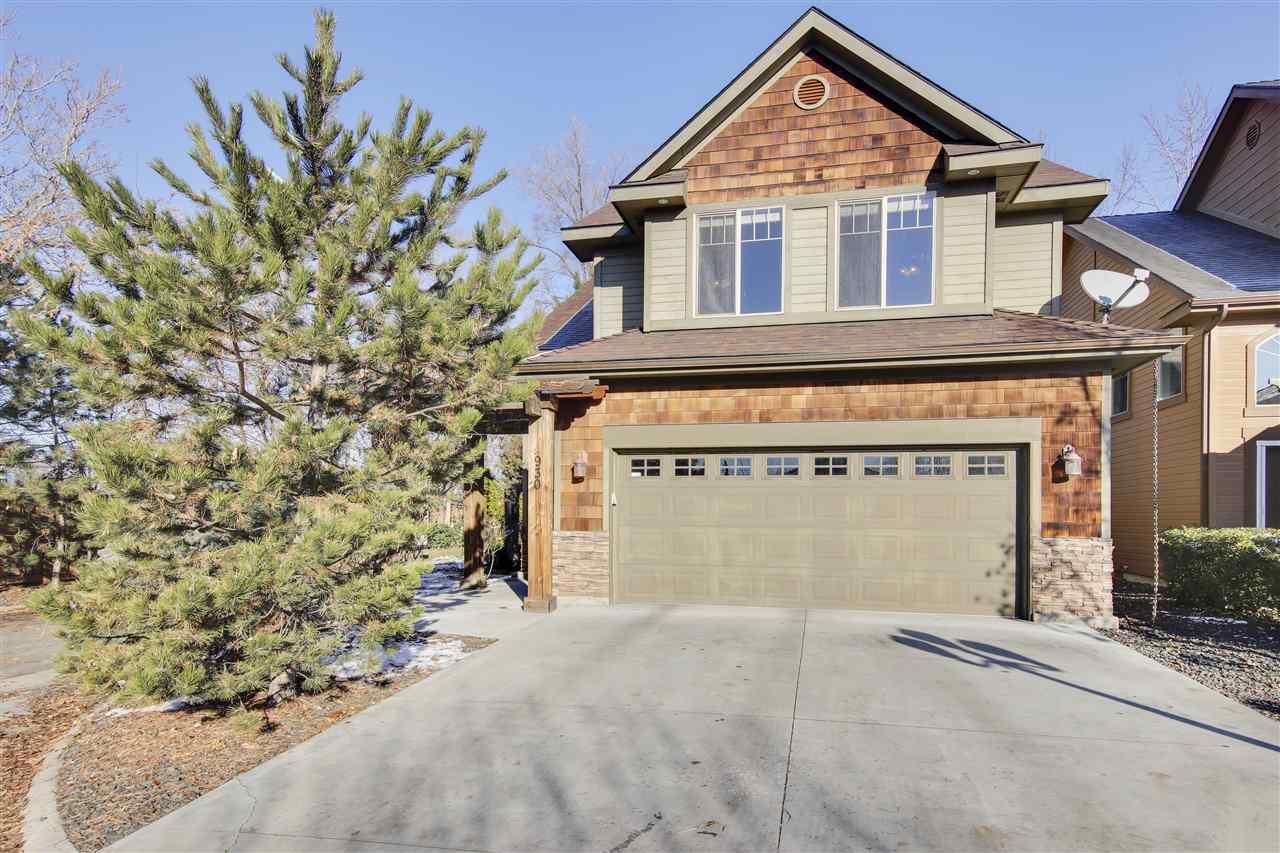 930 Yogi Ln - Photo 1