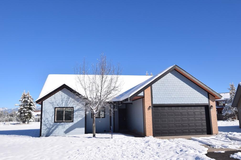 8 Charters Circle - Photo 1