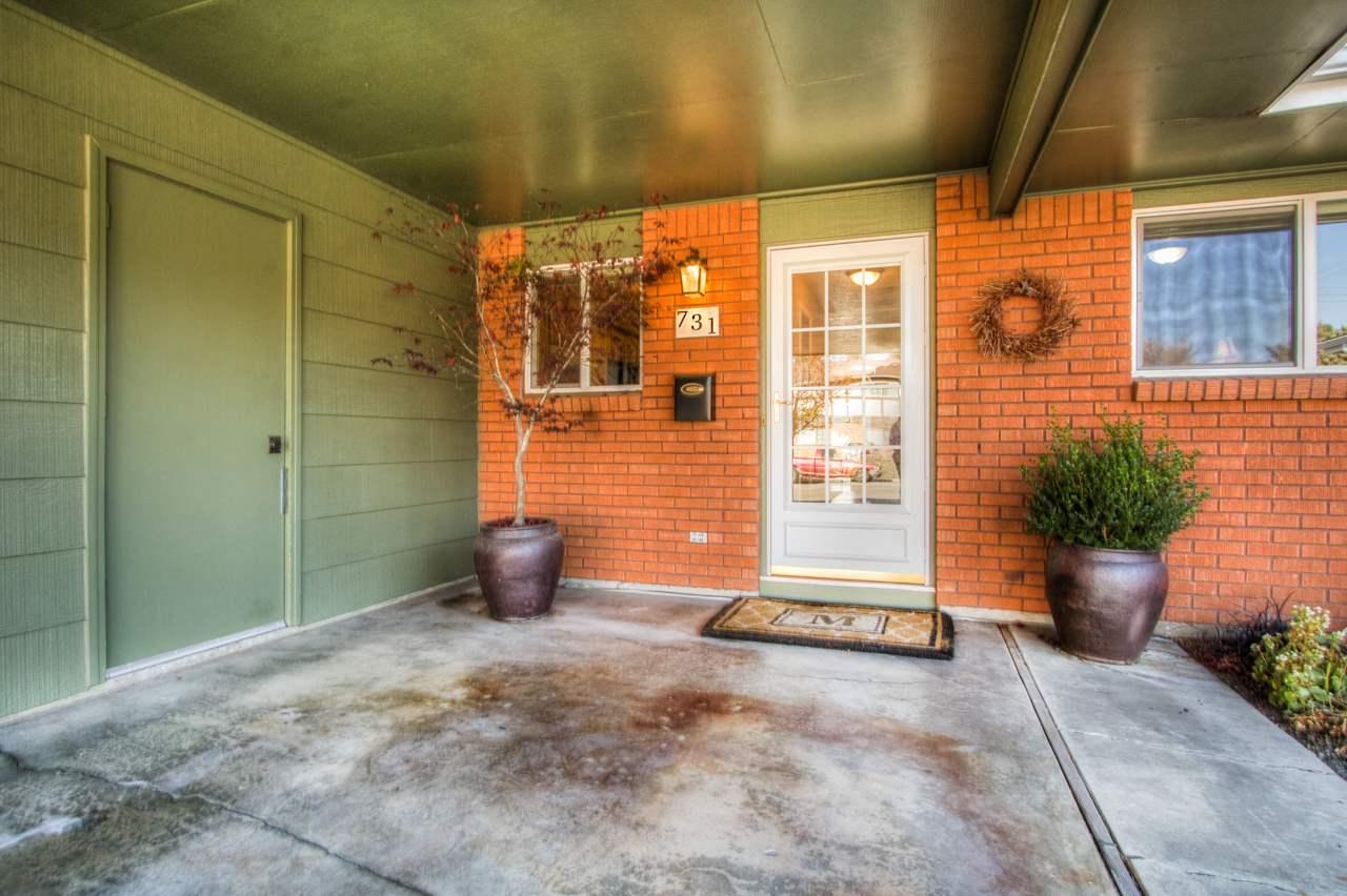 731 Holly Street - Photo 1