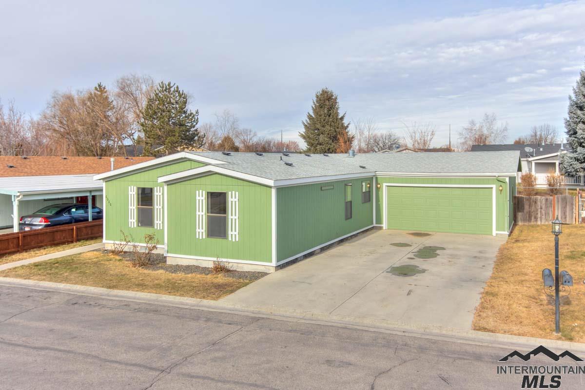 6066 W Ambonnay - Photo 1