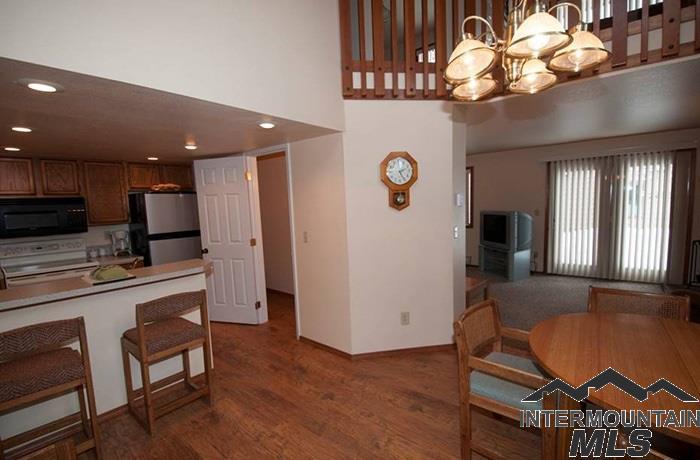 1607-Y114 Davis Ave - Photo 1