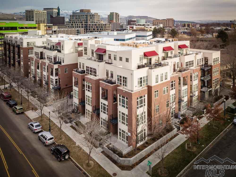 412 13th St - Photo 1