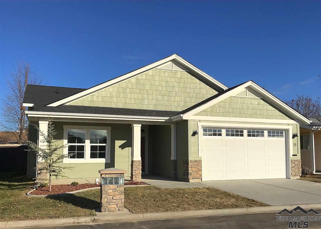 421 Curtis - Photo 1