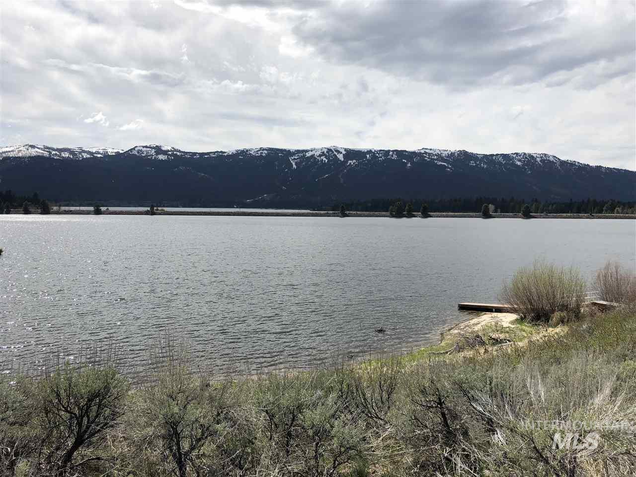 94 Golden Place - Photo 1